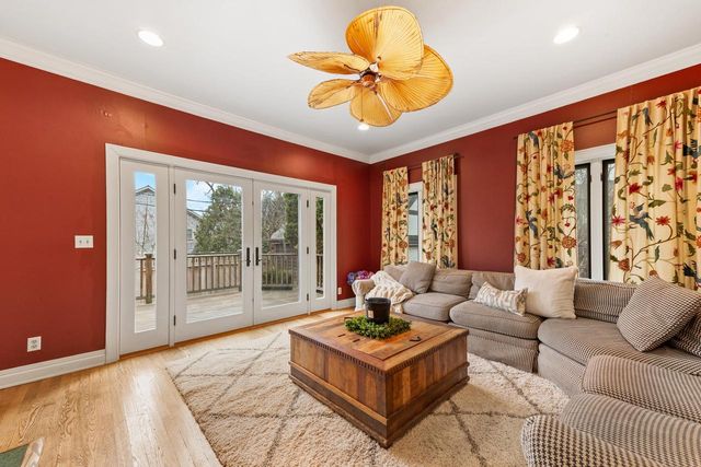 637 E Carlisle AVENUE, Whitefish Bay, WI 53217