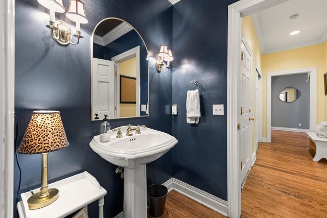 637 E Carlisle AVENUE, Whitefish Bay, WI 53217