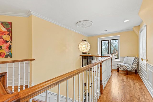 637 E Carlisle AVENUE, Whitefish Bay, WI 53217