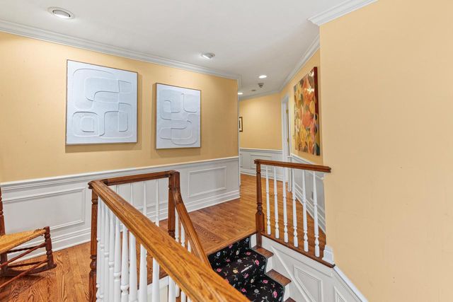 637 E Carlisle AVENUE, Whitefish Bay, WI 53217