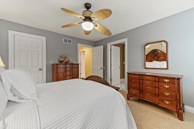 637 E Carlisle AVENUE, Whitefish Bay, WI 53217