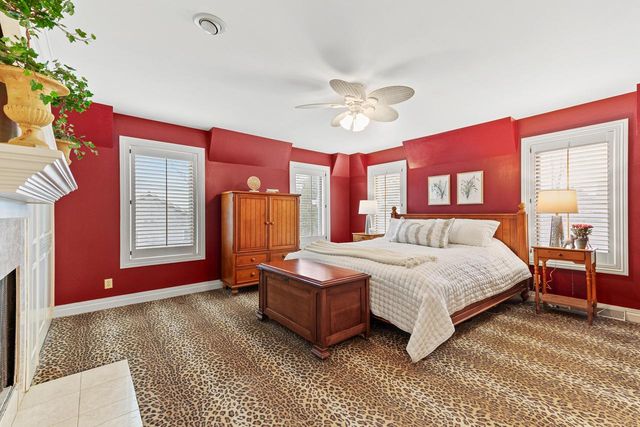 637 E Carlisle AVENUE, Whitefish Bay, WI 53217