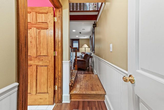 637 E Carlisle AVENUE, Whitefish Bay, WI 53217