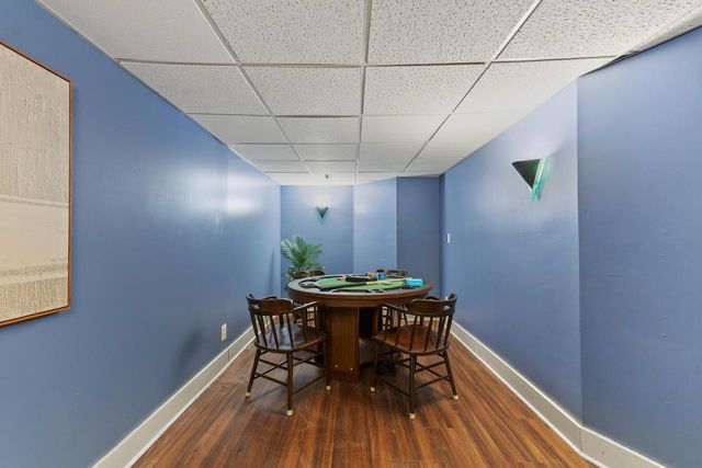 637 E Carlisle AVENUE, Whitefish Bay, WI 53217