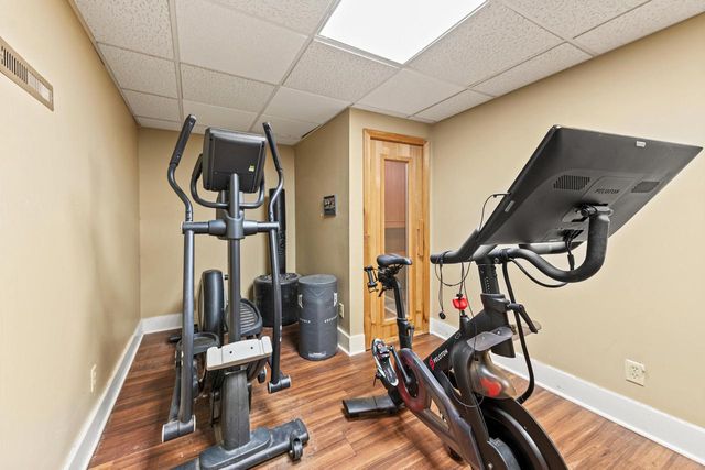 637 E Carlisle AVENUE, Whitefish Bay, WI 53217