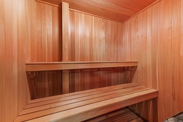 637 E Carlisle AVENUE, Whitefish Bay, WI 53217