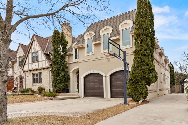 637 E Carlisle AVENUE, Whitefish Bay, WI 53217