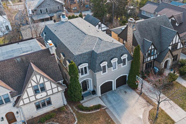 637 E Carlisle AVENUE, Whitefish Bay, WI 53217