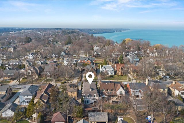 637 E Carlisle AVENUE, Whitefish Bay, WI 53217