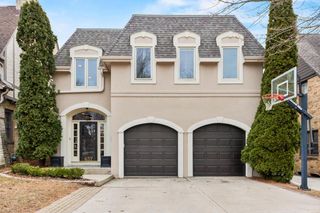 637 E Carlisle AVENUE, Whitefish Bay, WI 53217