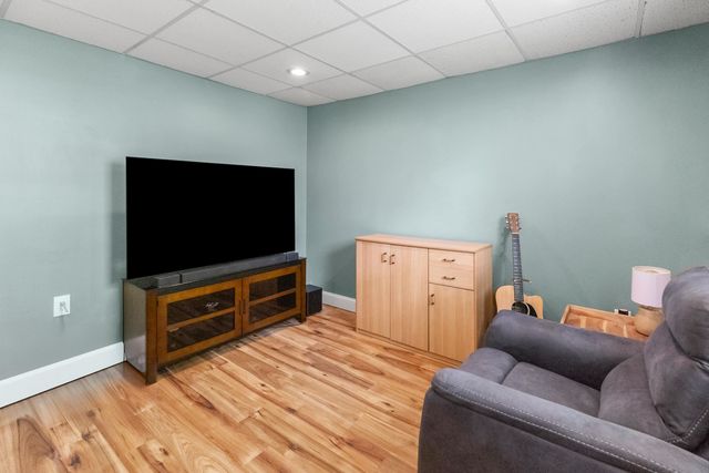 244 River Bank Road, Manchester, NH 03103