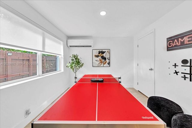 813 NE 17th Street, Fort Lauderdale, FL 33305