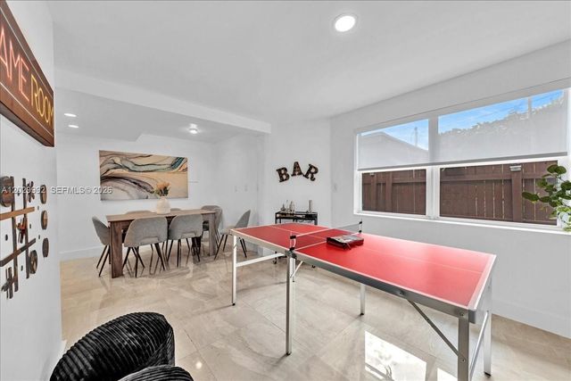 813 NE 17th Street, Fort Lauderdale, FL 33305