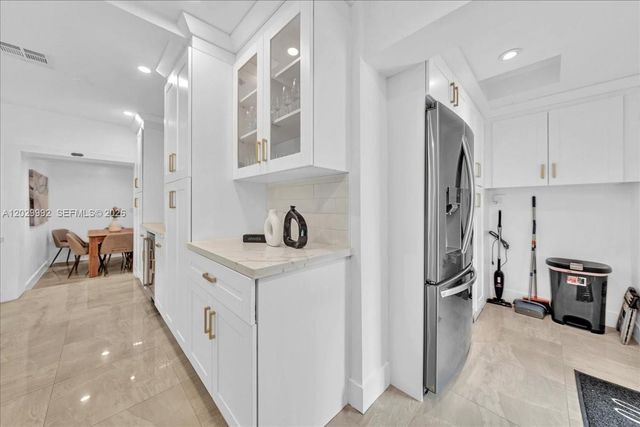 813 NE 17th Street, Fort Lauderdale, FL 33305