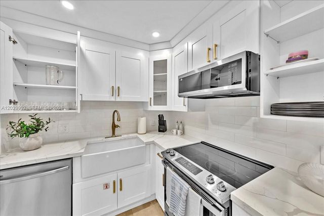 813 NE 17th Street, Fort Lauderdale, FL 33305