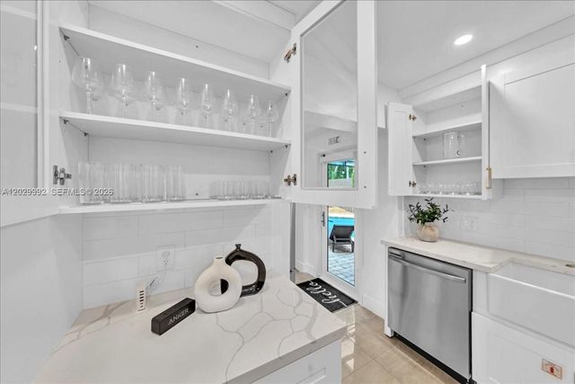 813 NE 17th Street, Fort Lauderdale, FL 33305