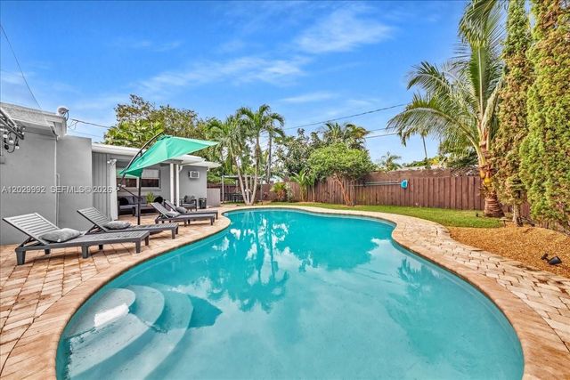 813 NE 17th Street, Fort Lauderdale, FL 33305