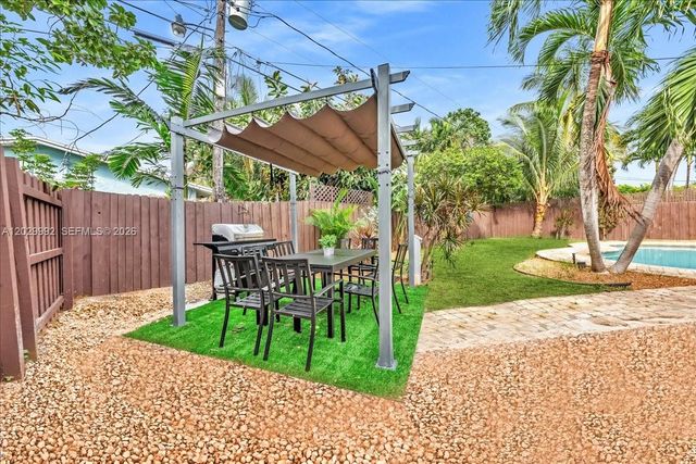 813 NE 17th Street, Fort Lauderdale, FL 33305