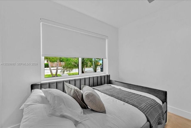 813 NE 17th Street, Fort Lauderdale, FL 33305