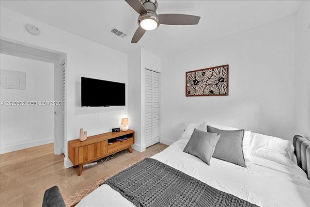 813 NE 17th Street, Fort Lauderdale, FL 33305