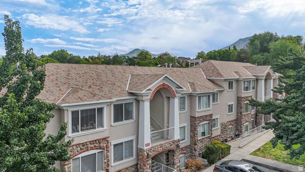 4109 S HIGHLAND DR, Holladay, UT 84124