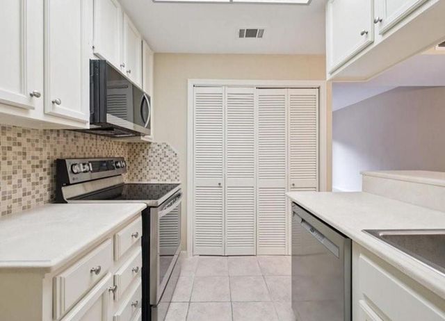 11711 Memorial Drive 371, Houston, TX 77024