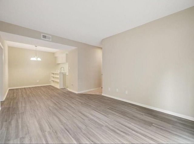 11711 Memorial Drive 371, Houston, TX 77024