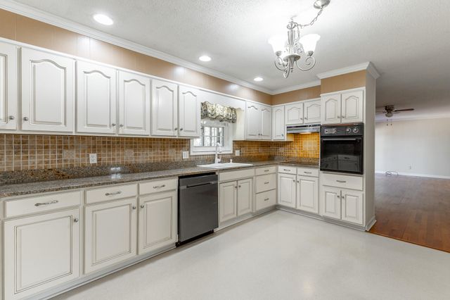 3801 Woodcrest Circle NW, Cleveland, TN 37312