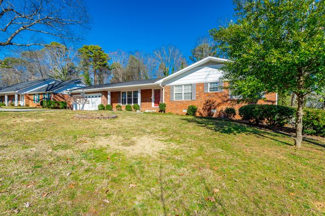 3801 Woodcrest Circle NW, Cleveland, TN 37312