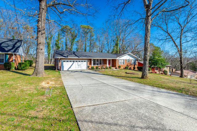 3801 Woodcrest Circle NW, Cleveland, TN 37312