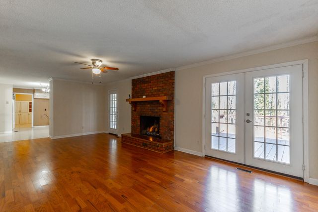 3801 Woodcrest Circle NW, Cleveland, TN 37312