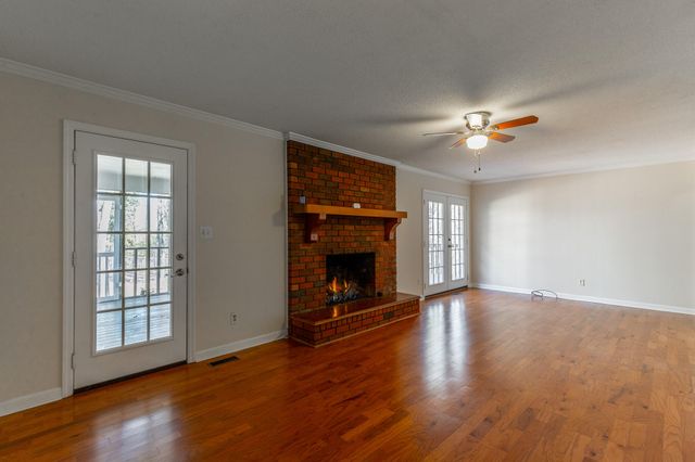 3801 Woodcrest Circle NW, Cleveland, TN 37312