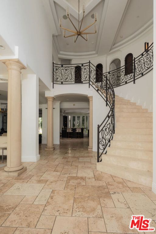 3932 Blue Canyon Drive, Studio City, CA 91604 — photo 4