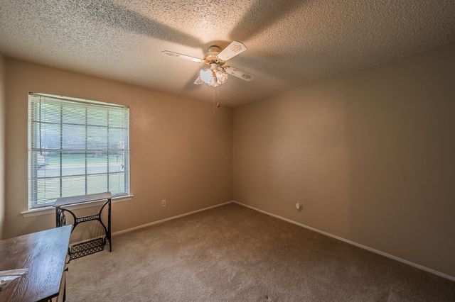 500 Emerson Drive, Euless, TX 76039