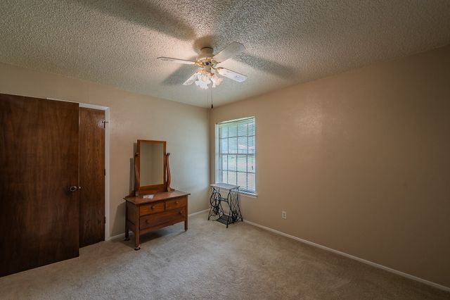 500 Emerson Drive, Euless, TX 76039