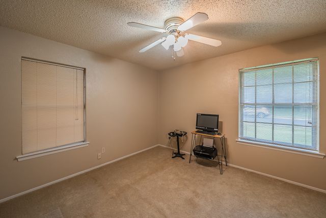 500 Emerson Drive, Euless, TX 76039