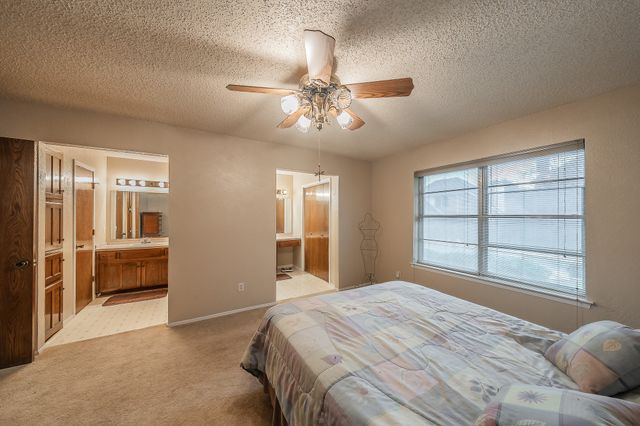 500 Emerson Drive, Euless, TX 76039