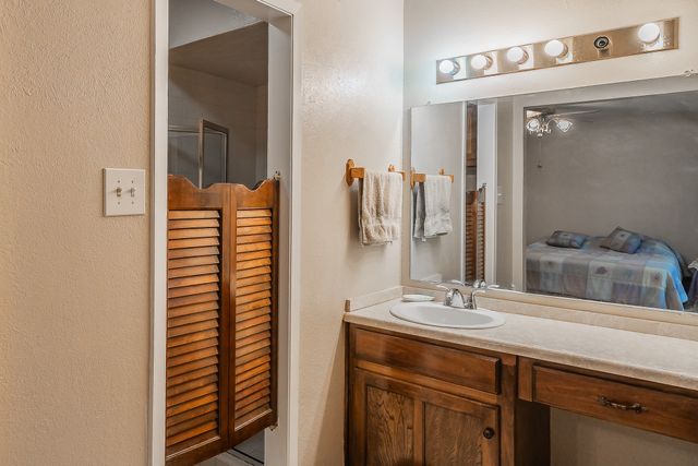 500 Emerson Drive, Euless, TX 76039