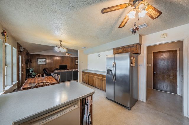 500 Emerson Drive, Euless, TX 76039