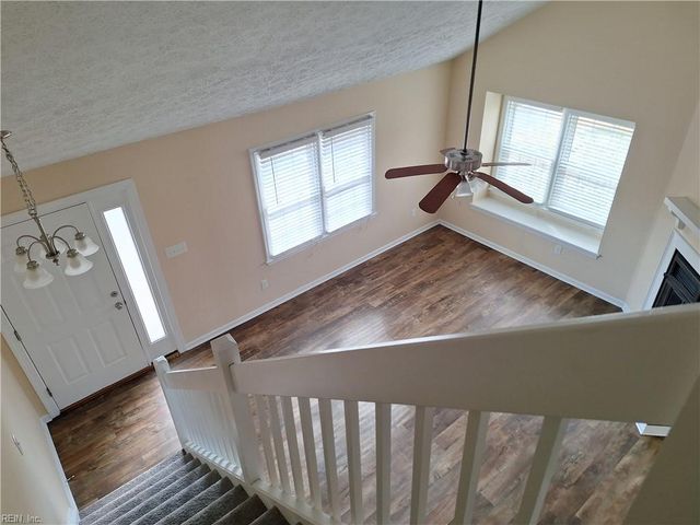 38 Parkway DR, Hampton, VA 23669