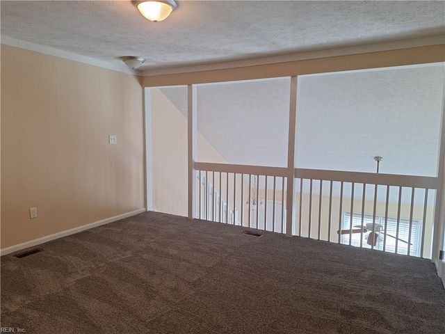 38 Parkway DR, Hampton, VA 23669