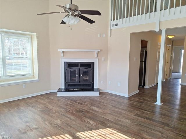 38 Parkway DR, Hampton, VA 23669