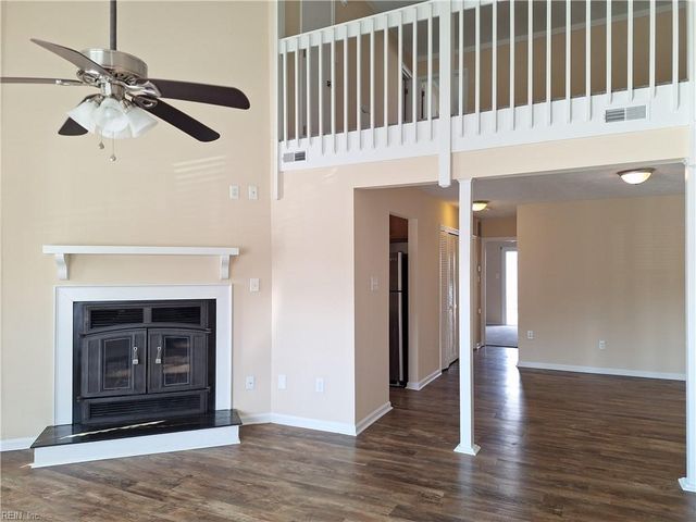 38 Parkway DR, Hampton, VA 23669