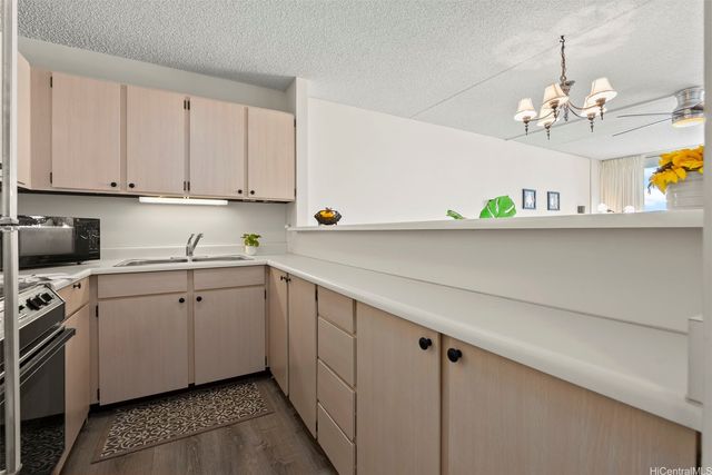 400 Hobron Lane 2211, Honolulu, HI 96815