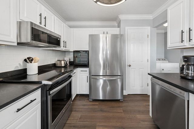 8213 RIVERVIEW ROAD, Fanning Springs, FL 32693