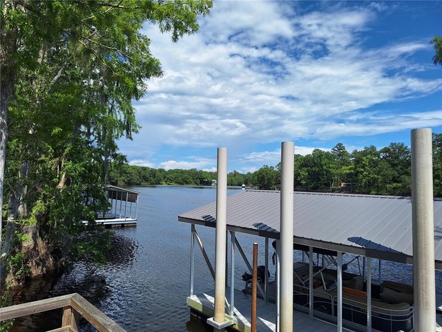 8213 RIVERVIEW ROAD, Fanning Springs, FL 32693