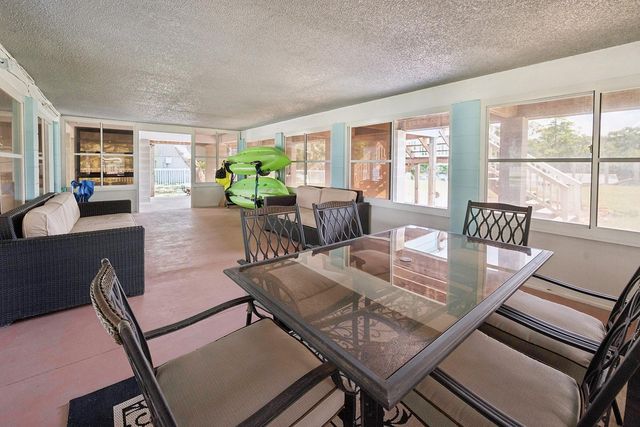 8213 RIVERVIEW ROAD, Fanning Springs, FL 32693