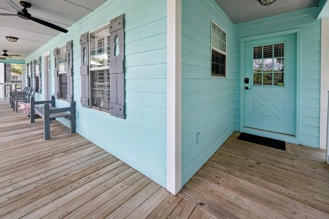 8213 RIVERVIEW ROAD, Fanning Springs, FL 32693