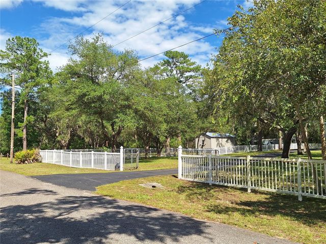 8213 RIVERVIEW ROAD, Fanning Springs, FL 32693