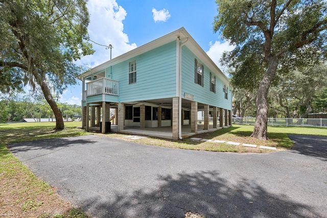 8213 RIVERVIEW ROAD, Fanning Springs, FL 32693